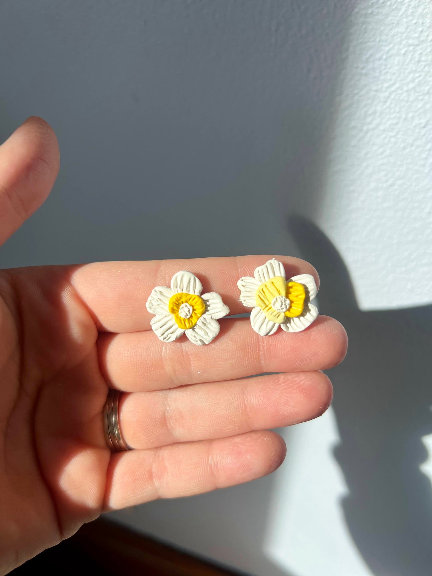Daffodils In Bloom | Polymer clay stud