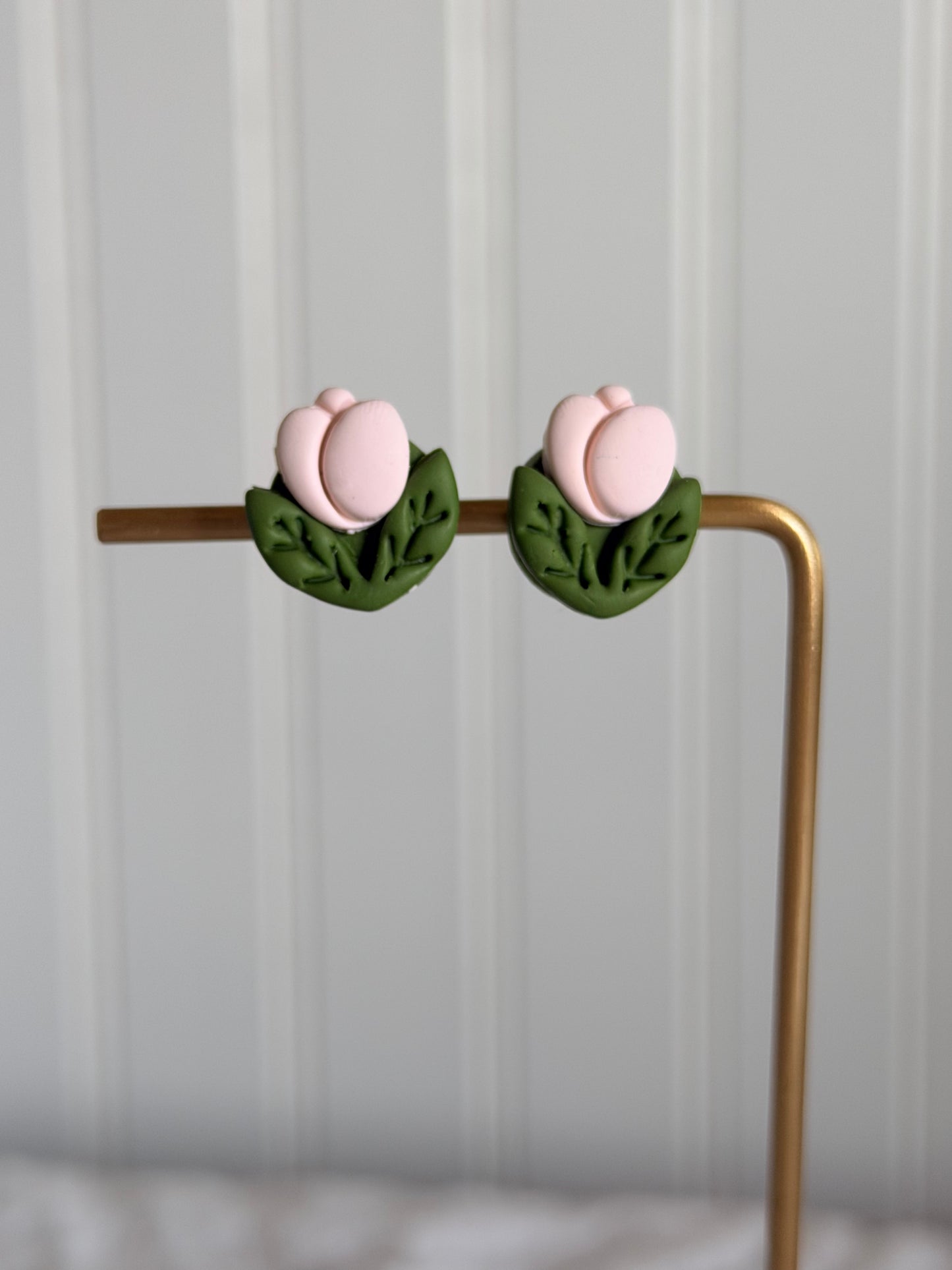 Tulip studs