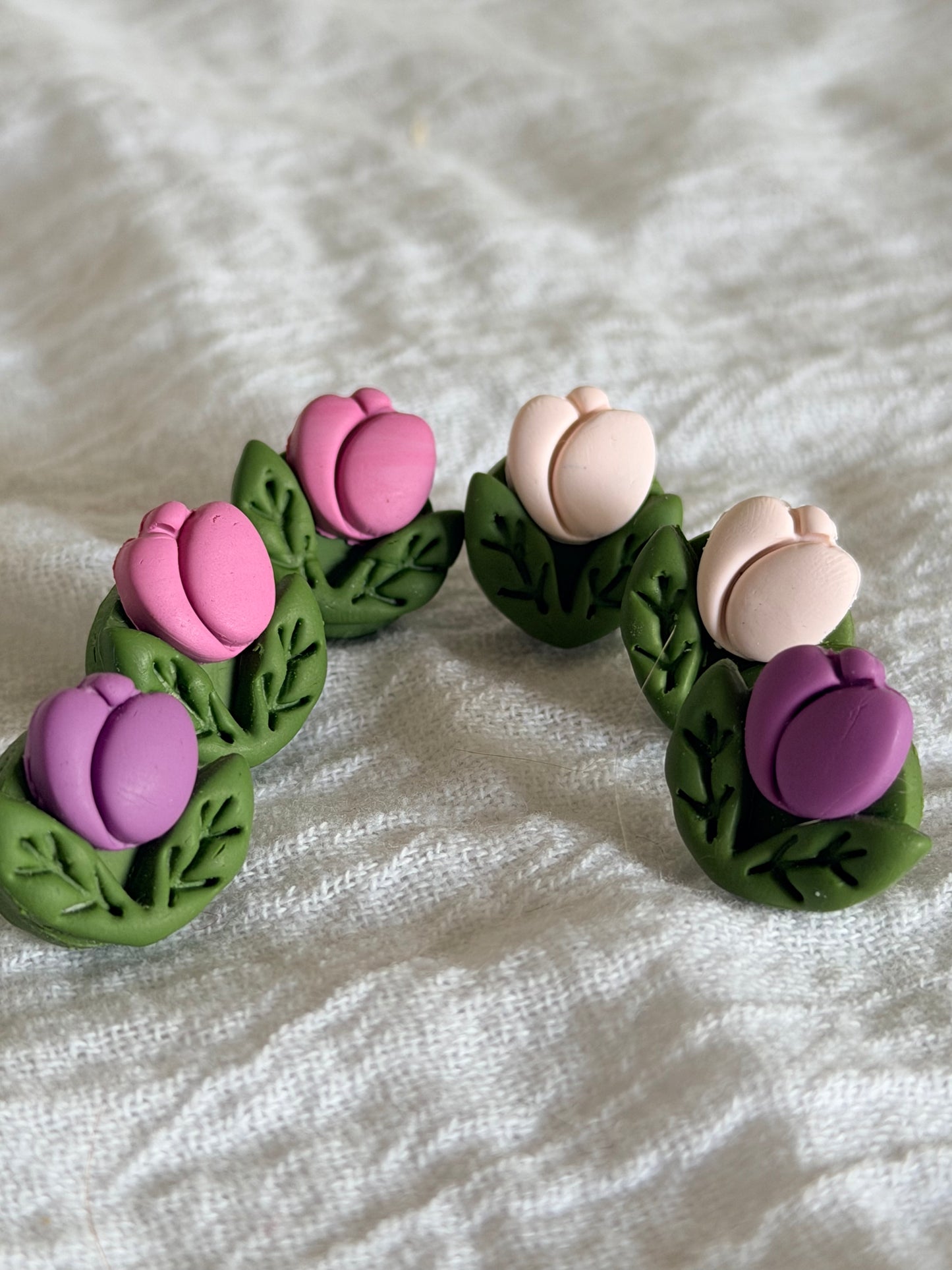 Tulip studs